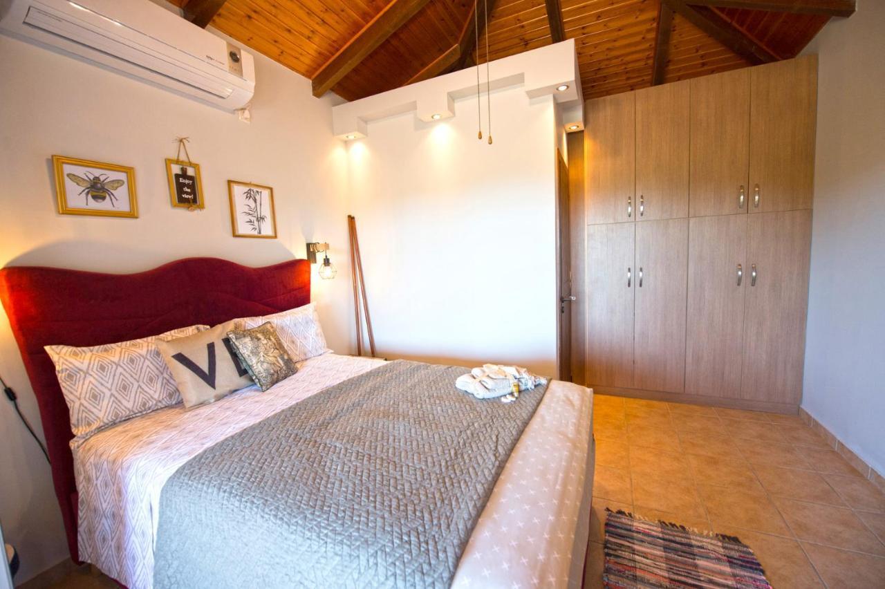 Salty Breeze Experience Vs Olive Flavor Sensation At Porto Cheli Apartment ภายนอก รูปภาพ
